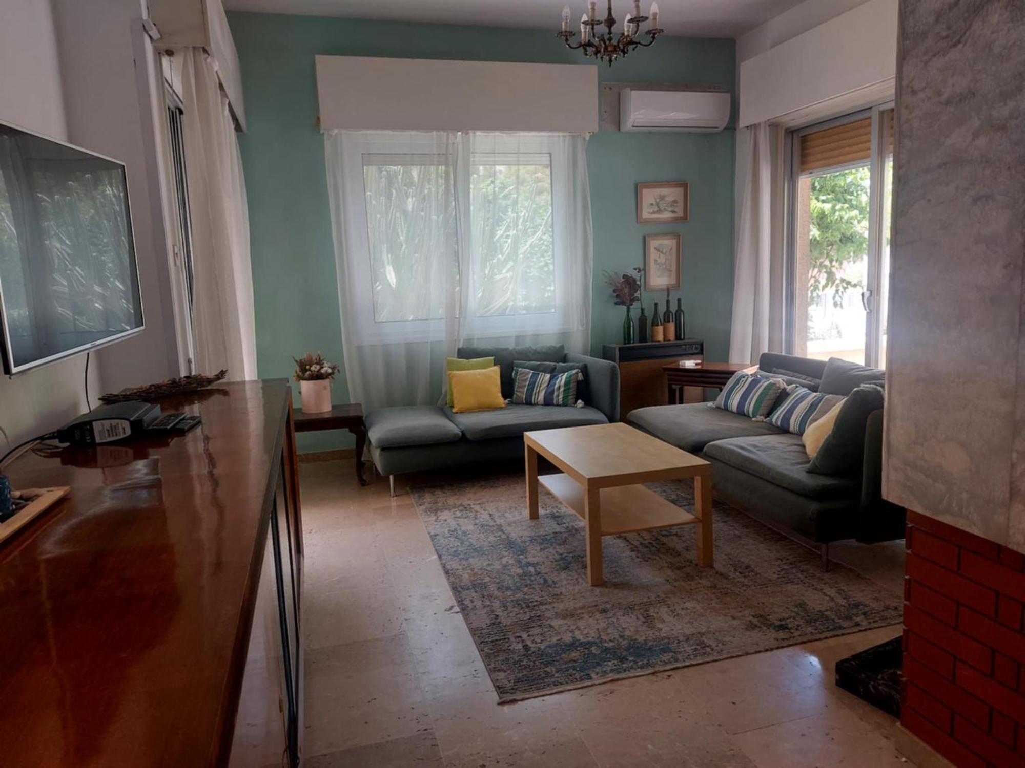 Sunny Family Home By The Beach Limassol Ngoại thất bức ảnh